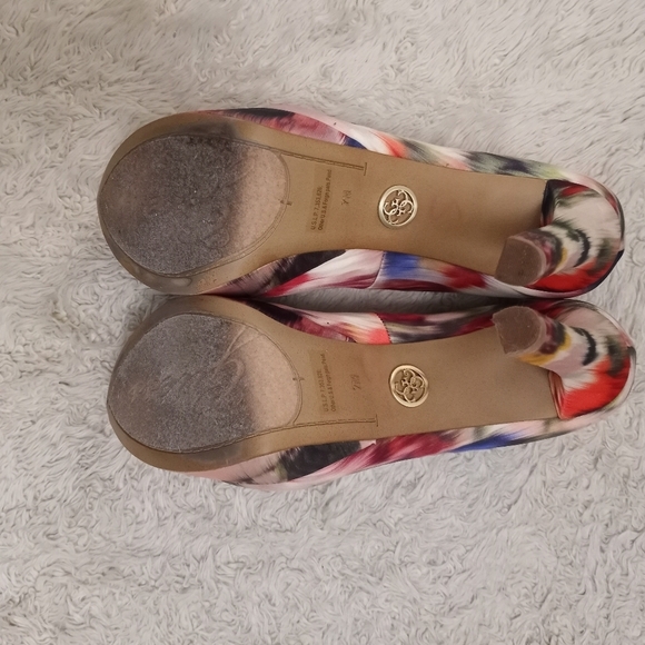GUESS Ette Pastel Watercolor Coquette Girl platform heels - Picture 6 of 6